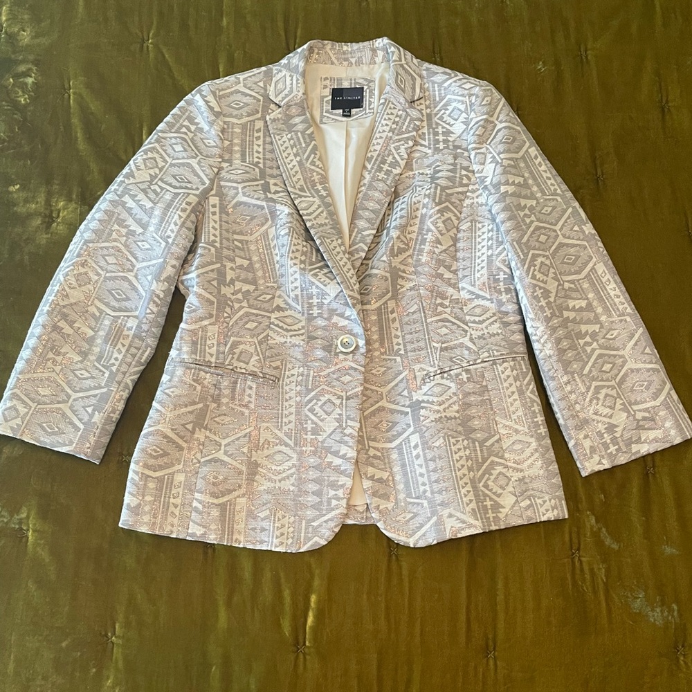Off white silver Aztec design blazer